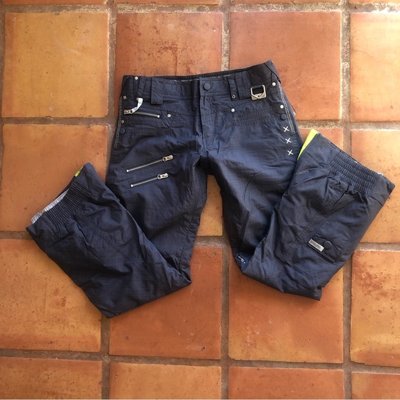 Oakley snowboard/ski pants - Picture 2 of 6